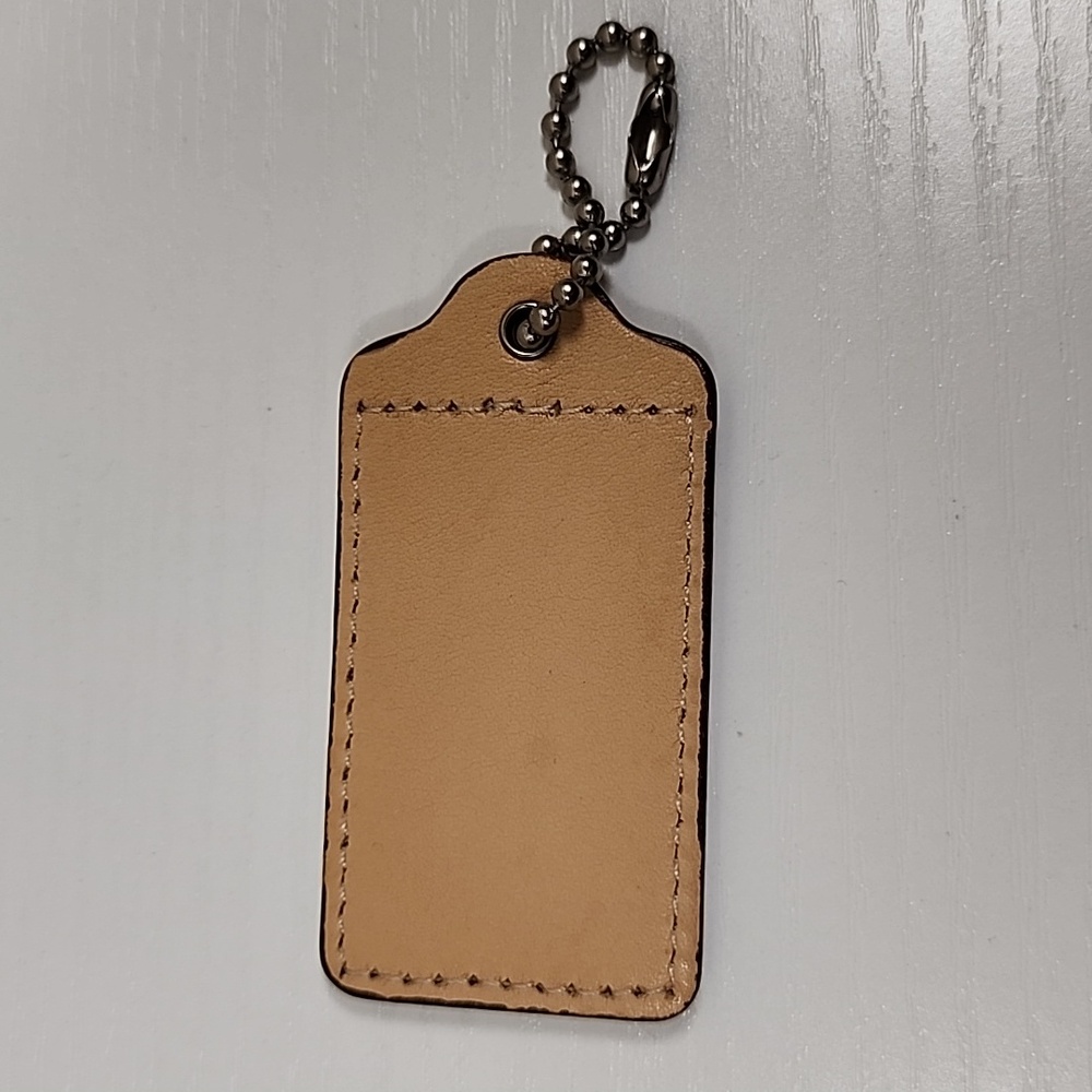 Coach Hangtag - Picture 3 of 6